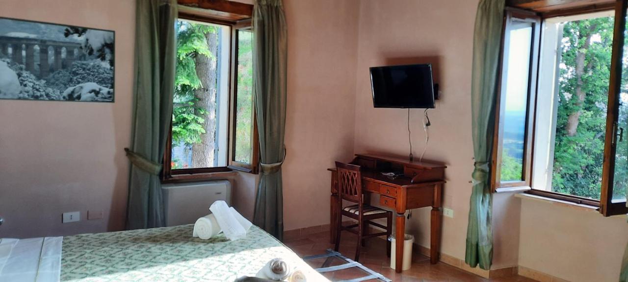 Agriturismo Villino Bellavista スポレート エクステリア 写真