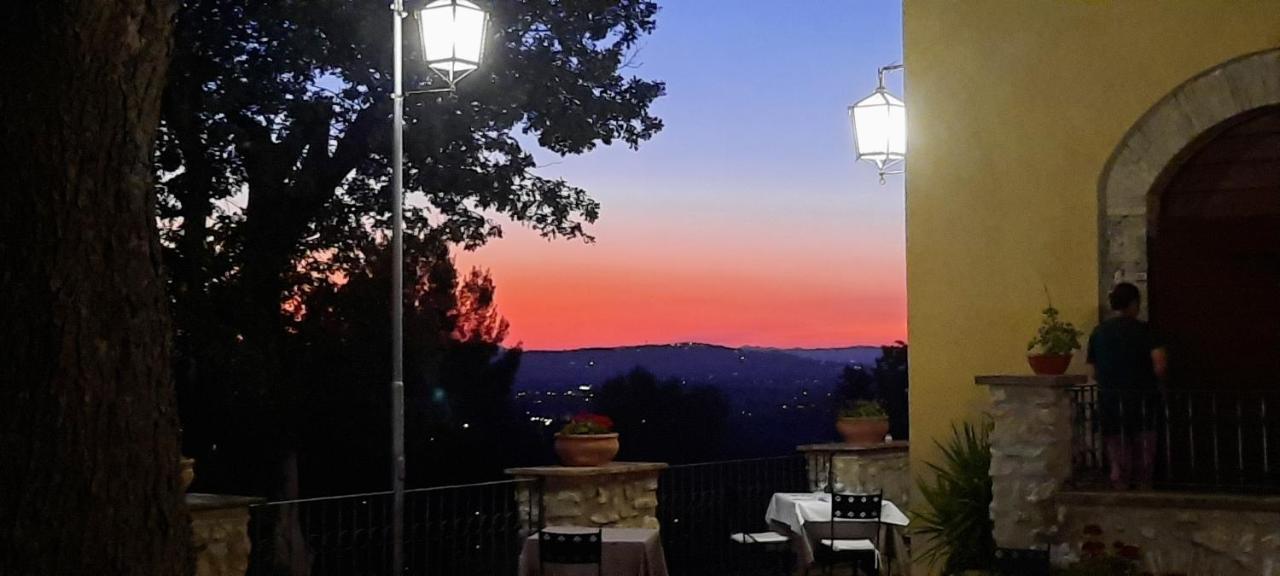 Agriturismo Villino Bellavista スポレート エクステリア 写真